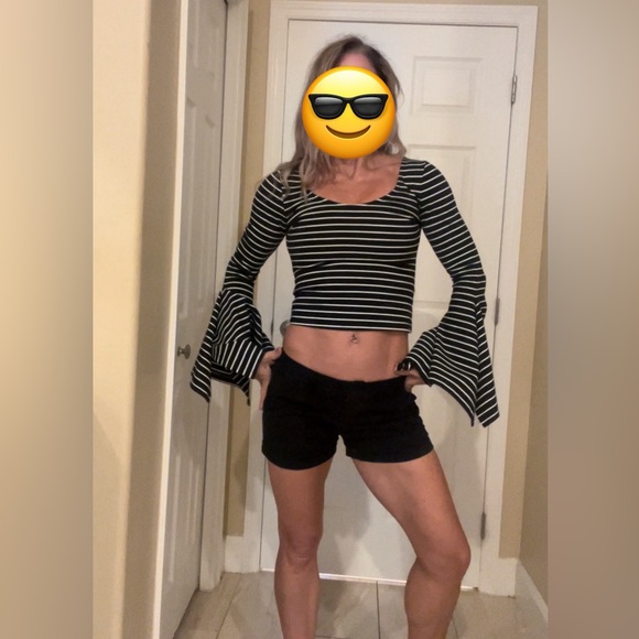 Ronny Kobo Top Cropped Flared  Bell Sleeve Knit Black White striped XS - Picture 4 of 5